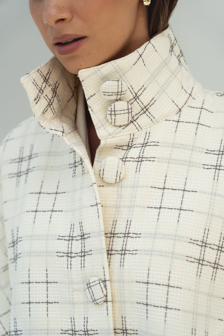 Collar and buttons